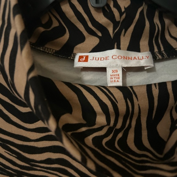 Zebra Camel Sawyer Top - Picture 2 of 3